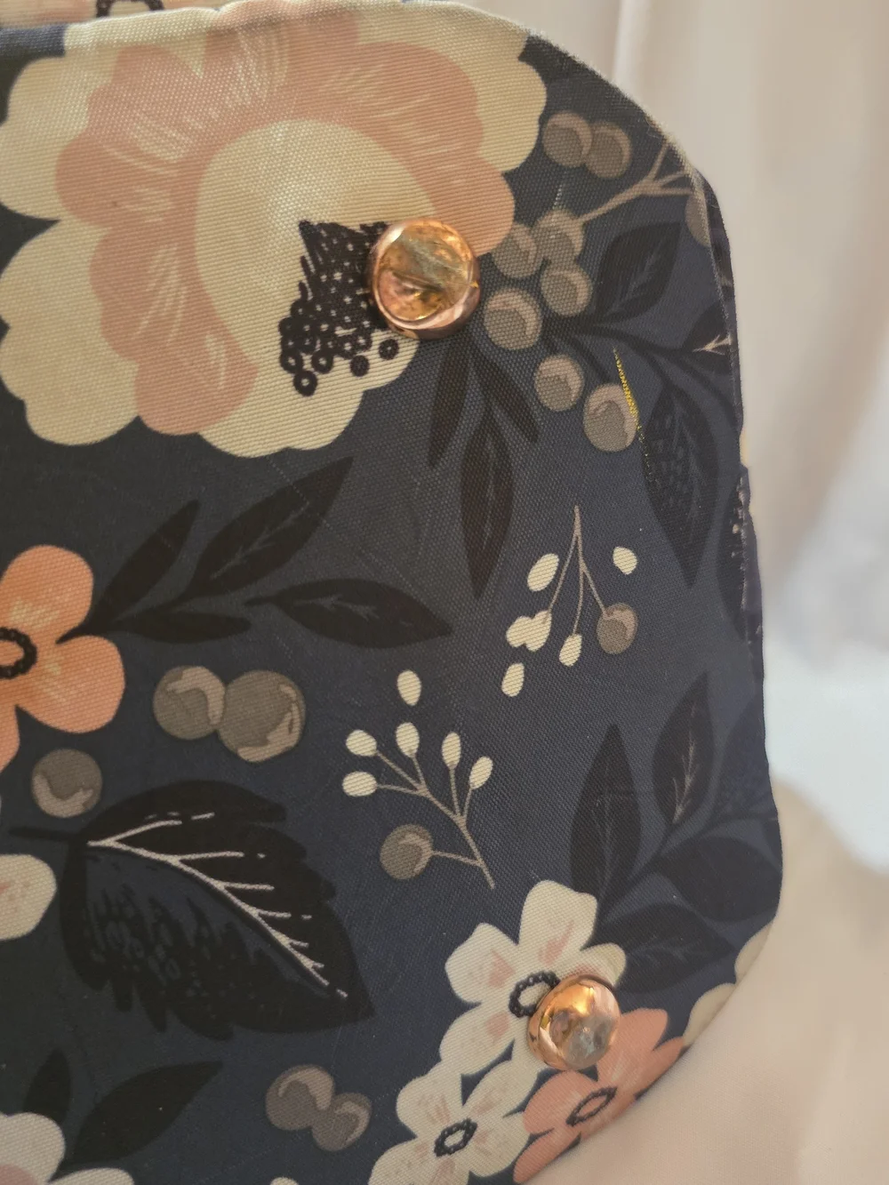 Sarah Wells Breast Pump Bag - Navy with Blush Flowers 